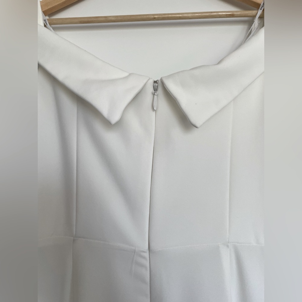 Full length, relaxed wide leg jumpsuit. - Picture 6 of 9